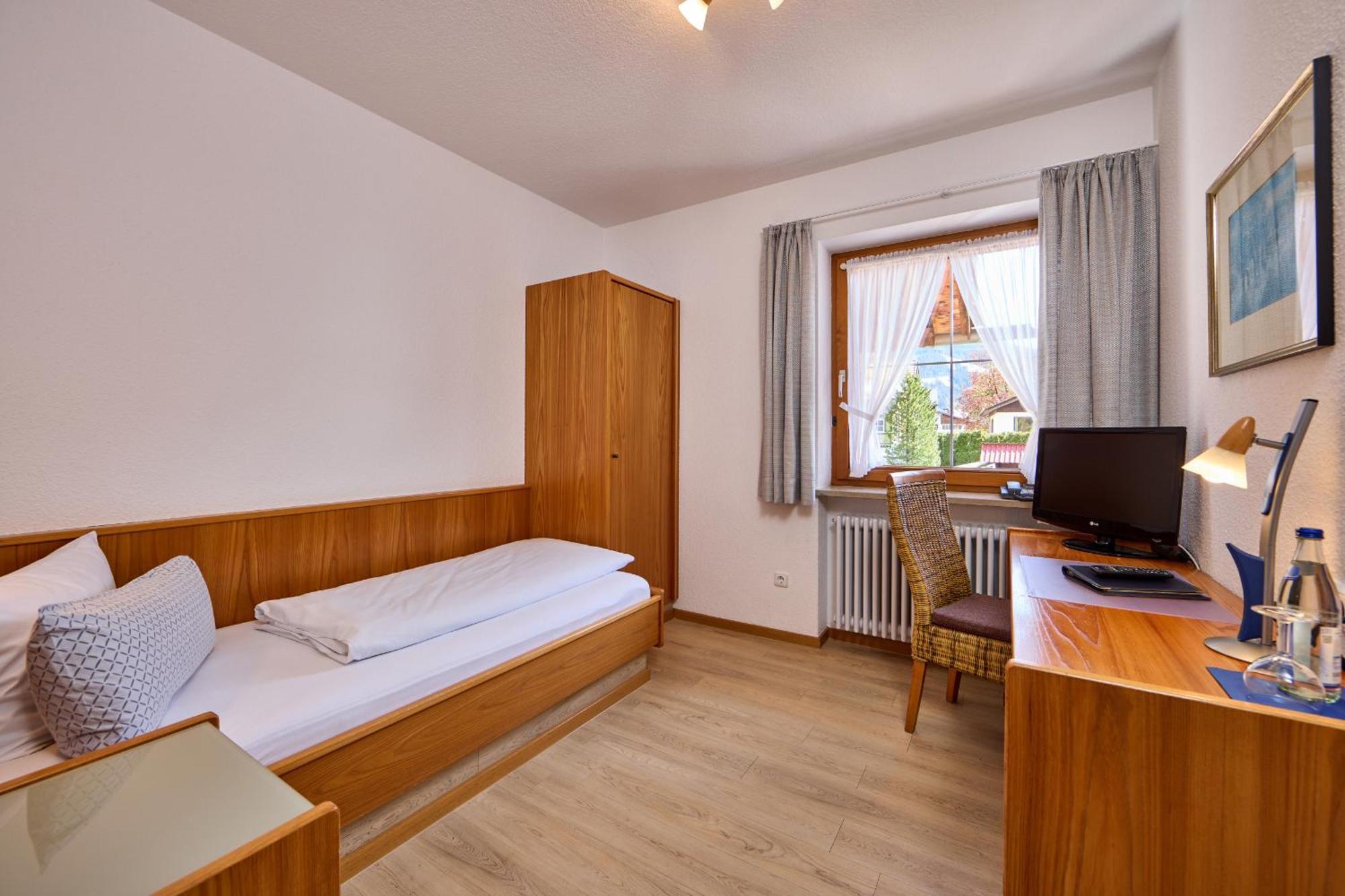 Hotel Antonia Oberammergau Exteriör bild